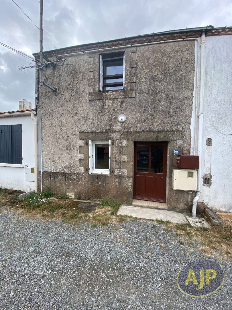 House Chemin Rural de Rouvres-les-Bois à Romsac in Bouges-le-Château
