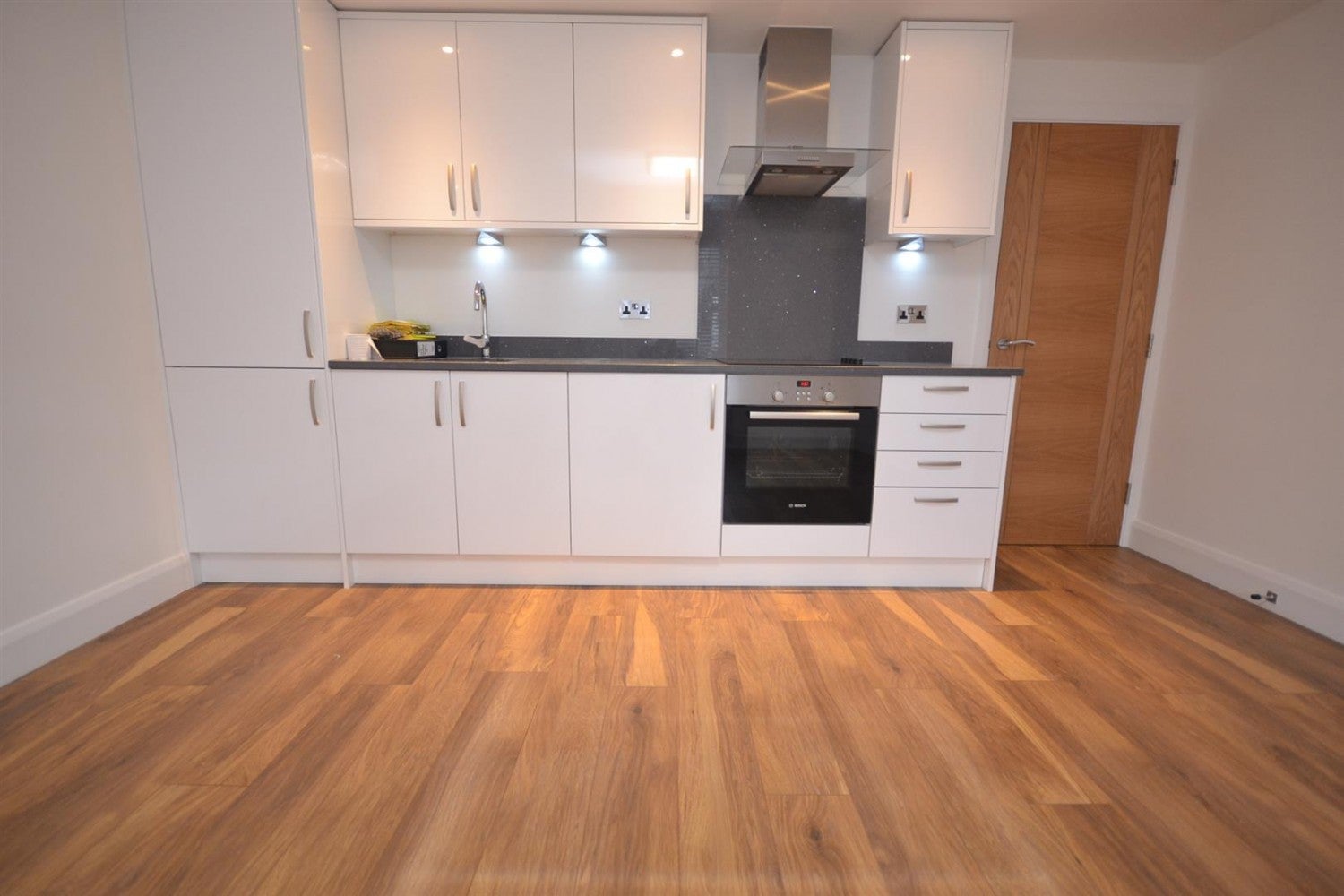 Flat Theobald Drive in Purley on Thames