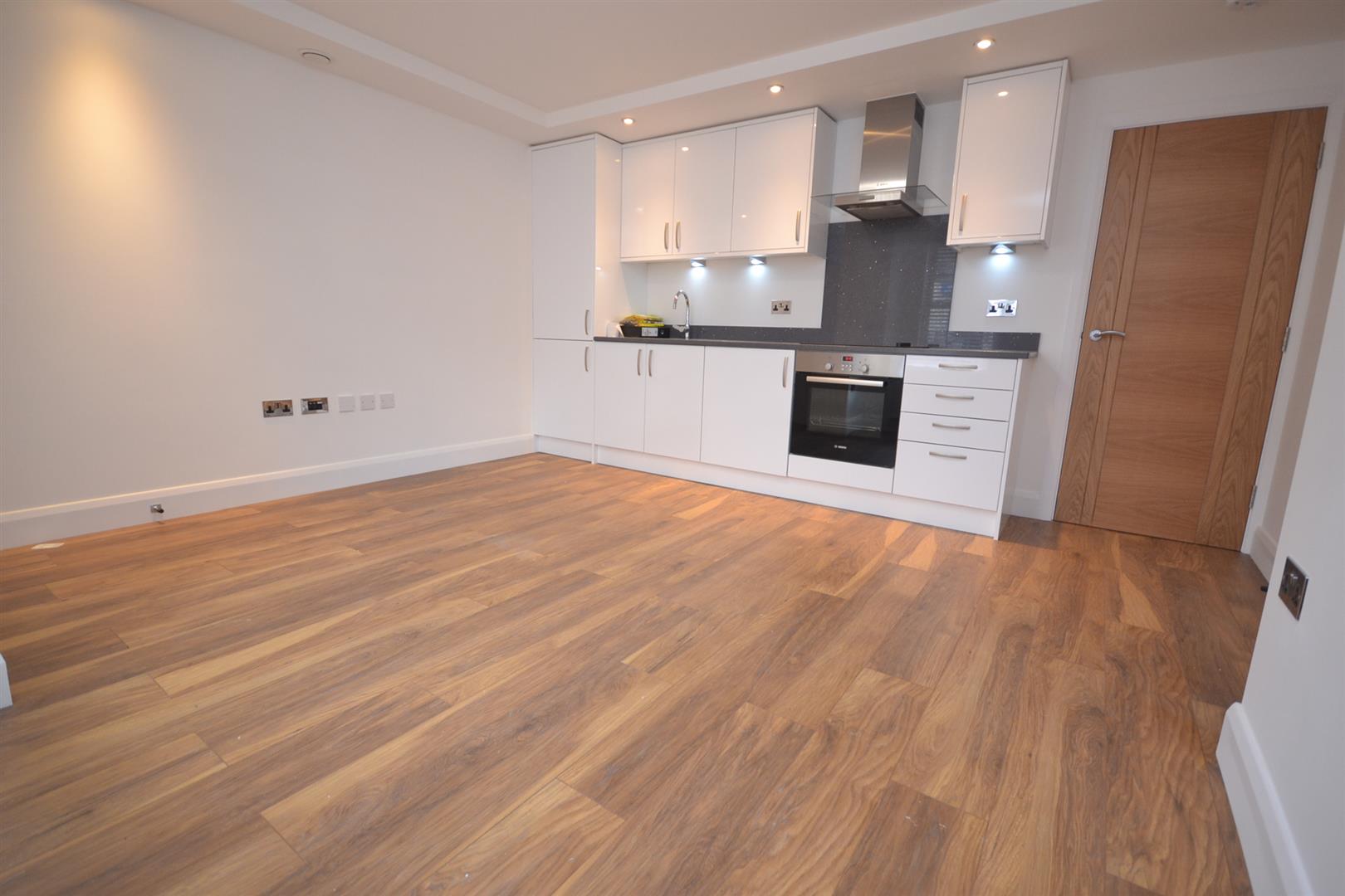 Flat Theobald Drive in Purley on Thames