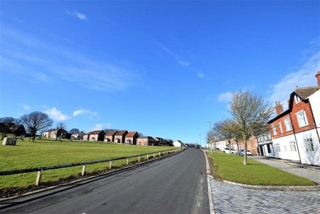 Flat Low Row in Easington