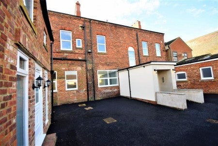Flat Low Row in Easington