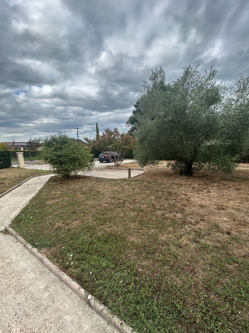 House Route de Saint-Caprais in Sadirac