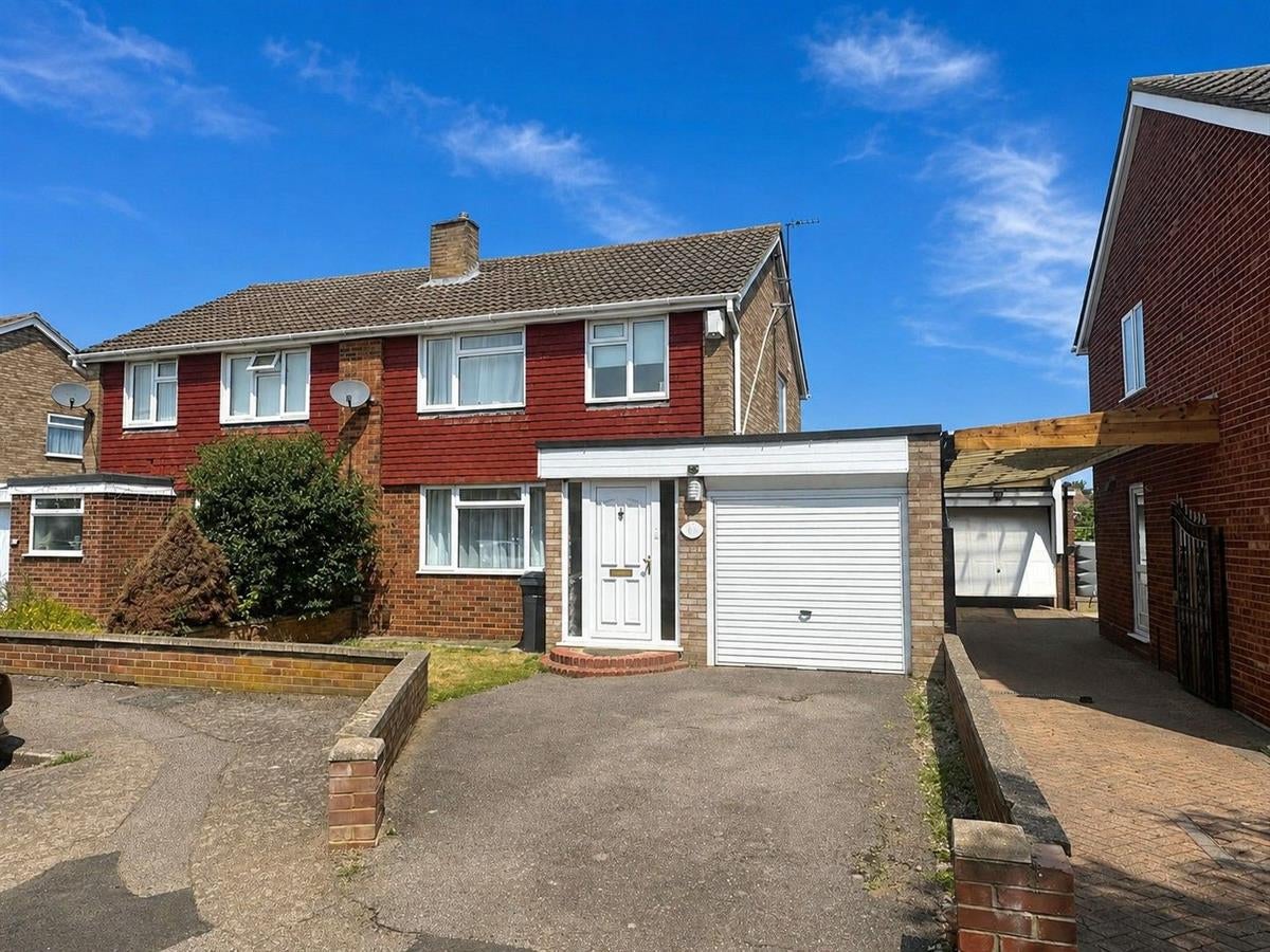 House Roseby Way in Bedford