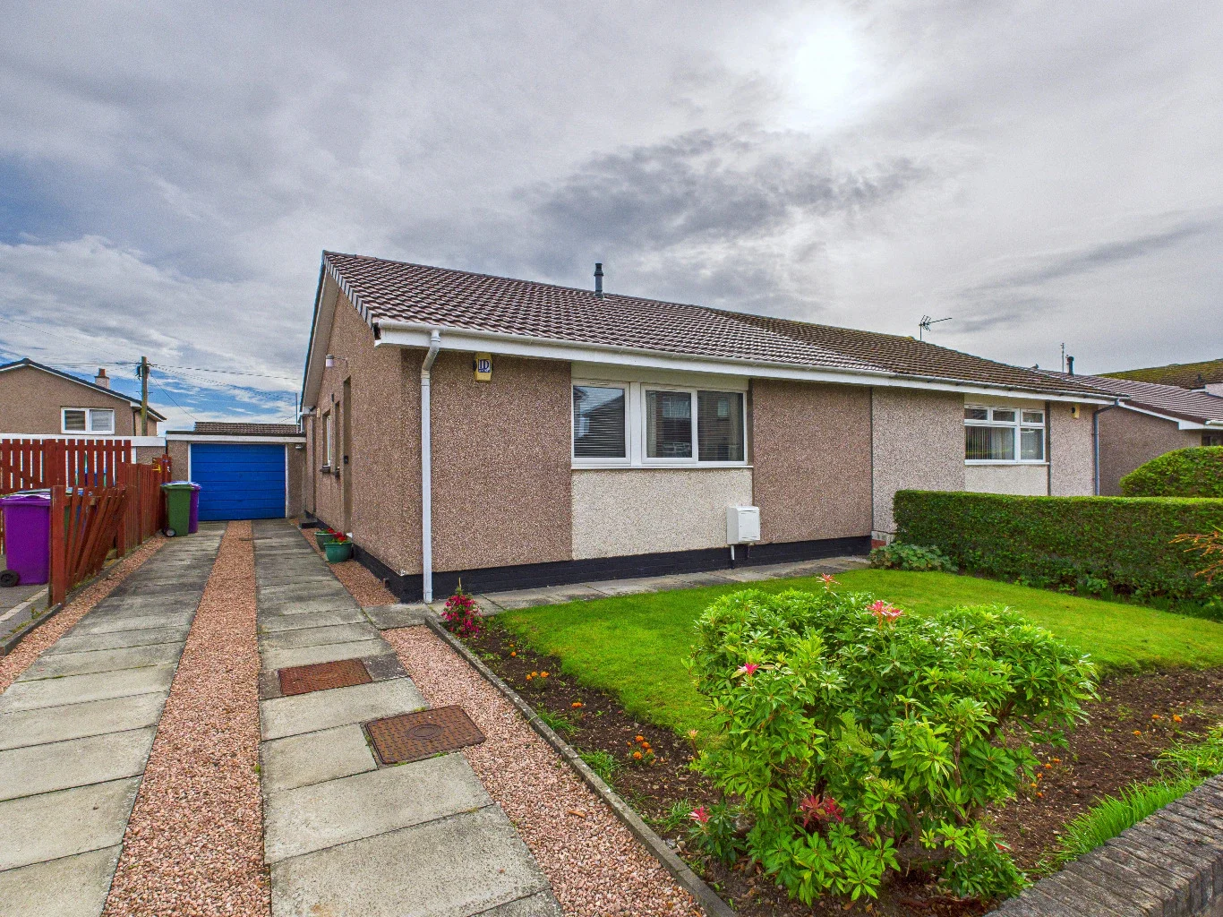 House Ethiebeaton Terrace in Monifieth