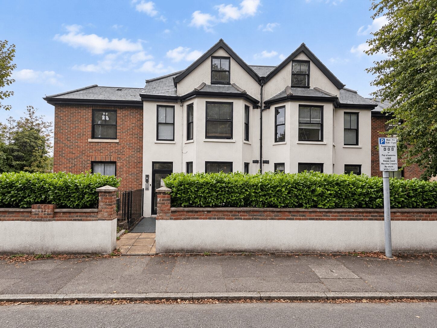 Flat Priory Avenue in High Wycombe