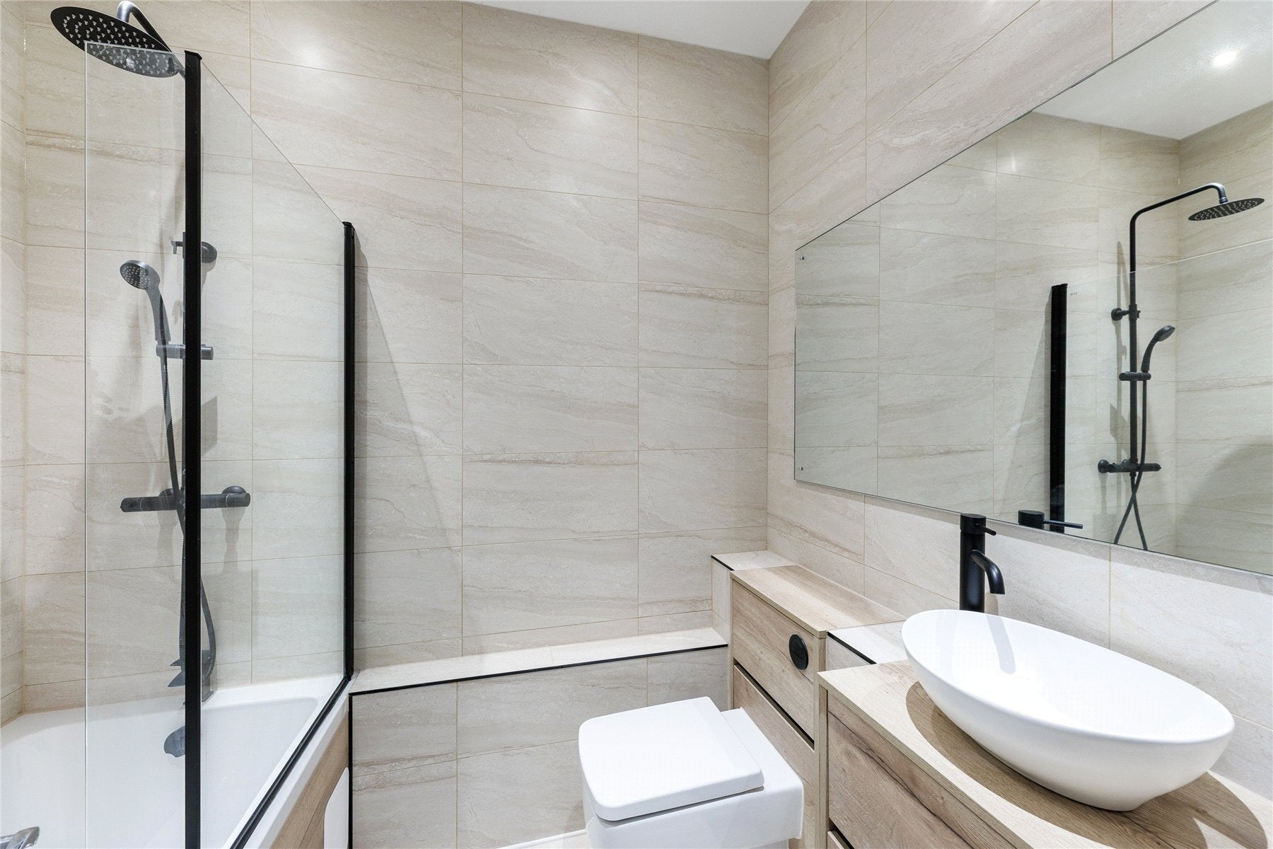 Flat Hugh Street in City of Westminster