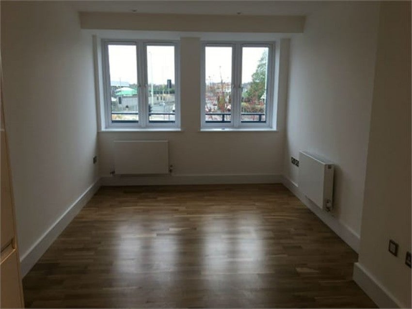 Flat High Street in Waltham Cross
