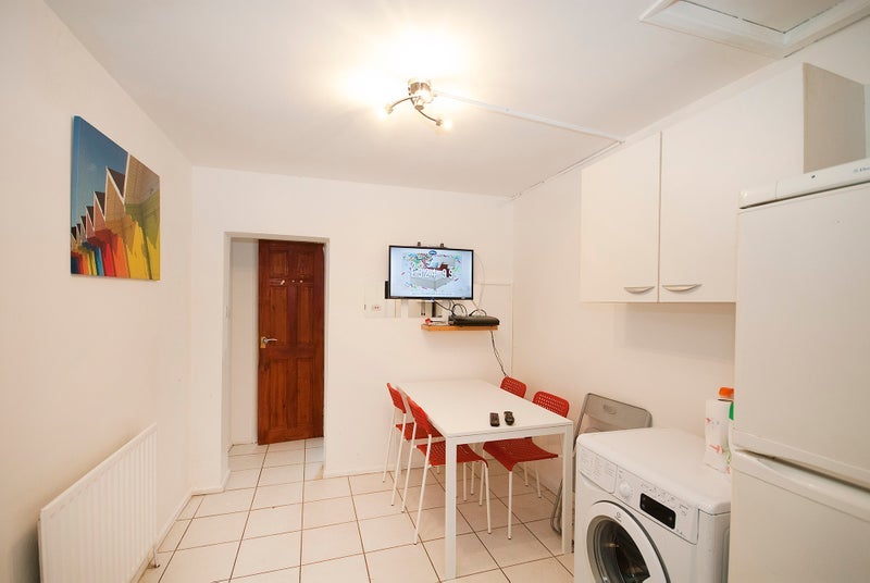 Room Corporation Street in Greater London