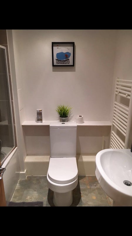 Room High Street in Greater London