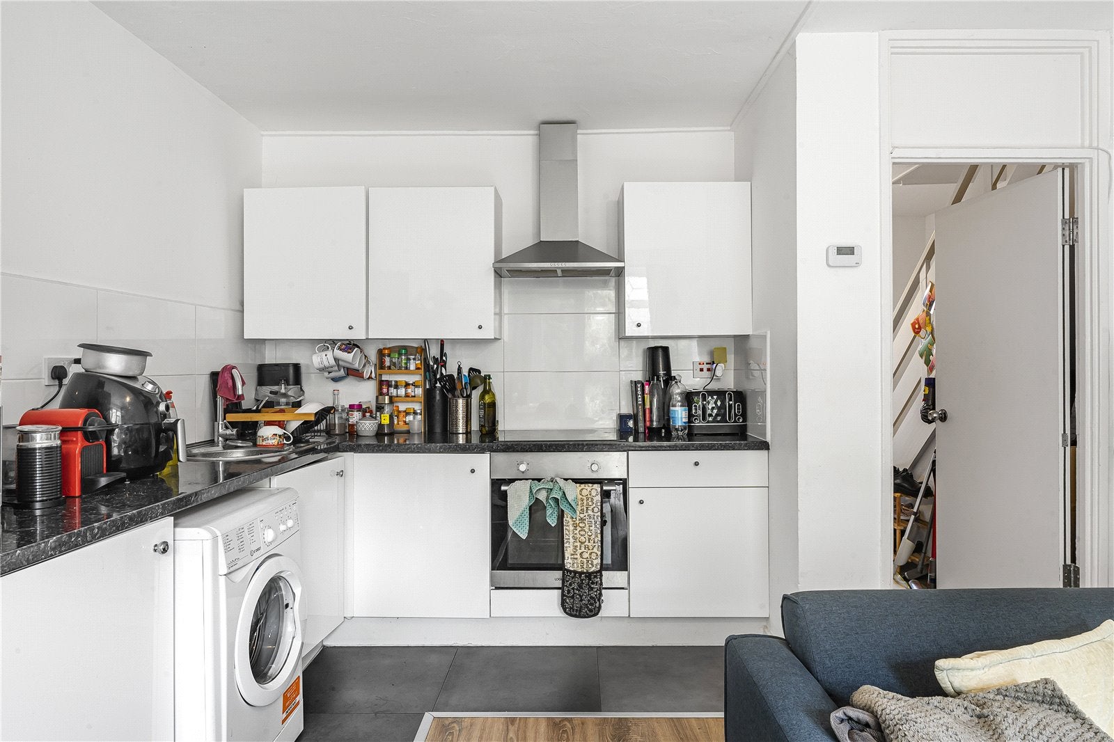 Flat Weymouth Terrace in Greater London