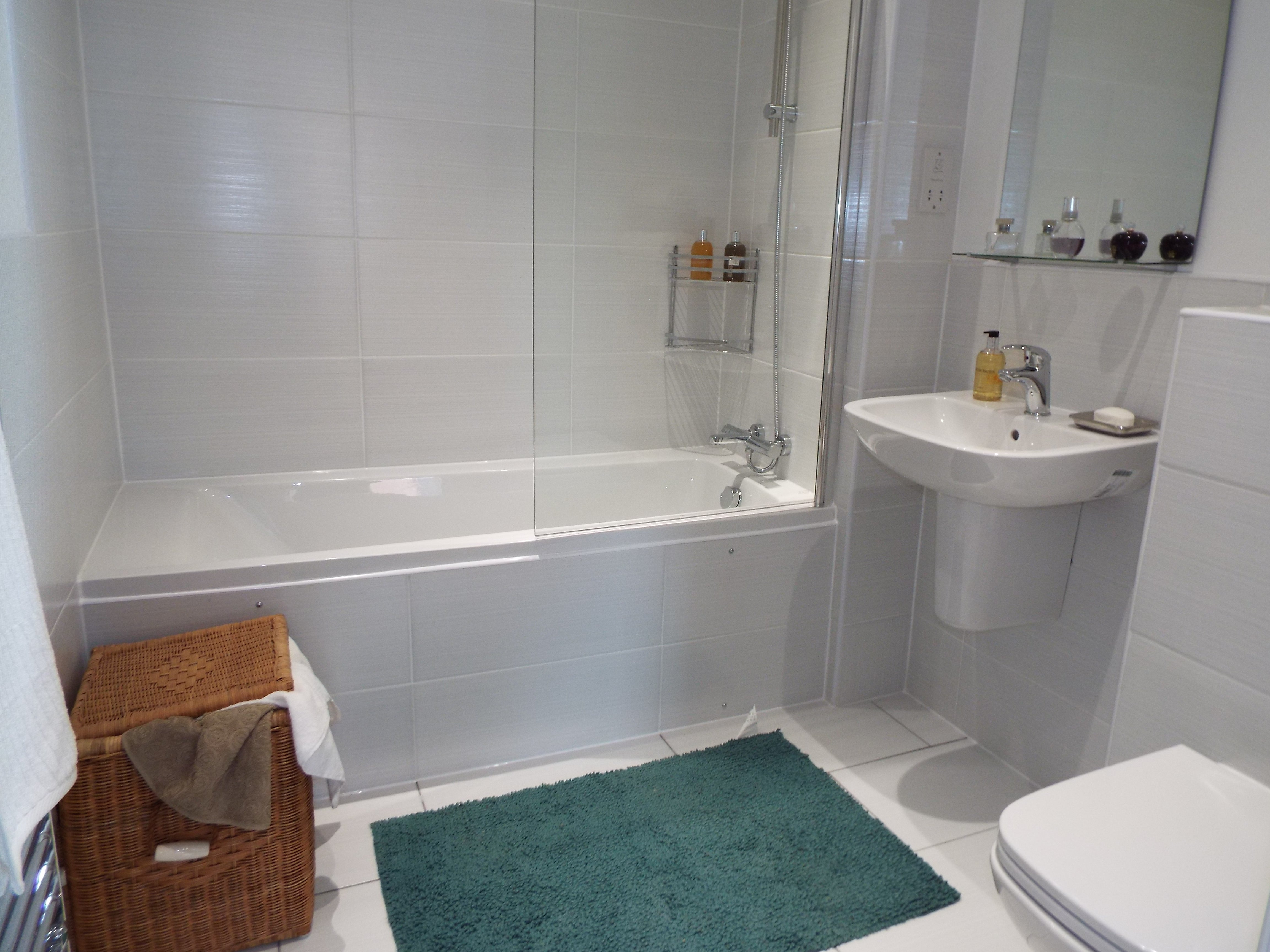 Flat Markfield Court in Leicester