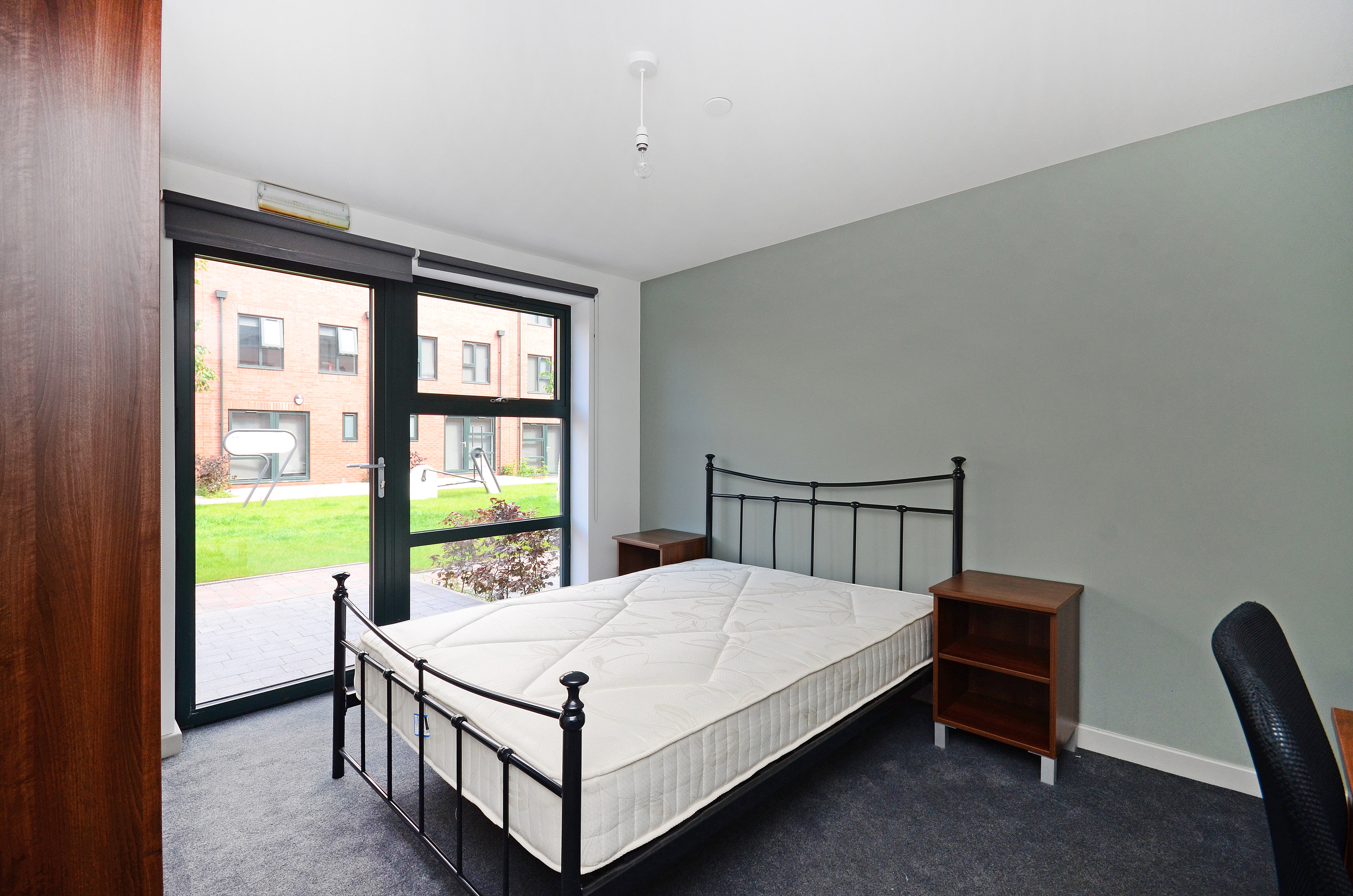 Room Lizzie Lane in Sheffield