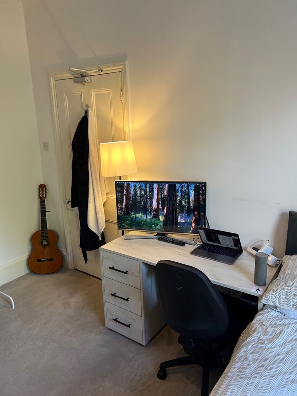 House Disraeli Road in Greater London