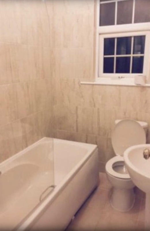 Room Totterdown Street in Greater London