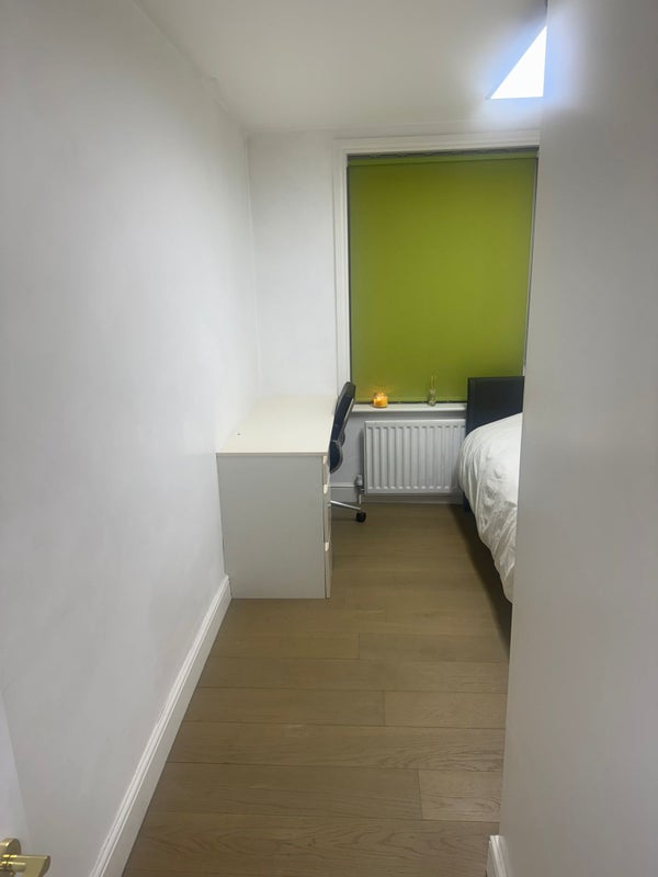 Room Oxford Road in Greater London