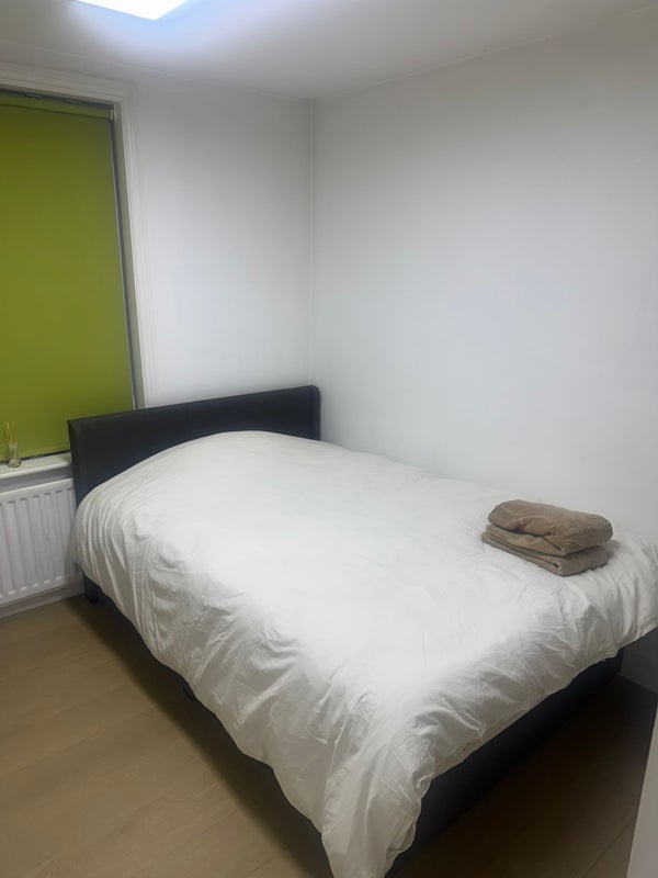Room Oxford Road in Greater London