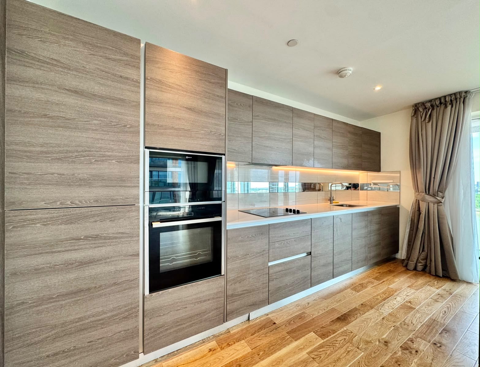 Flat Duke of Wellington Avenue in Greater London