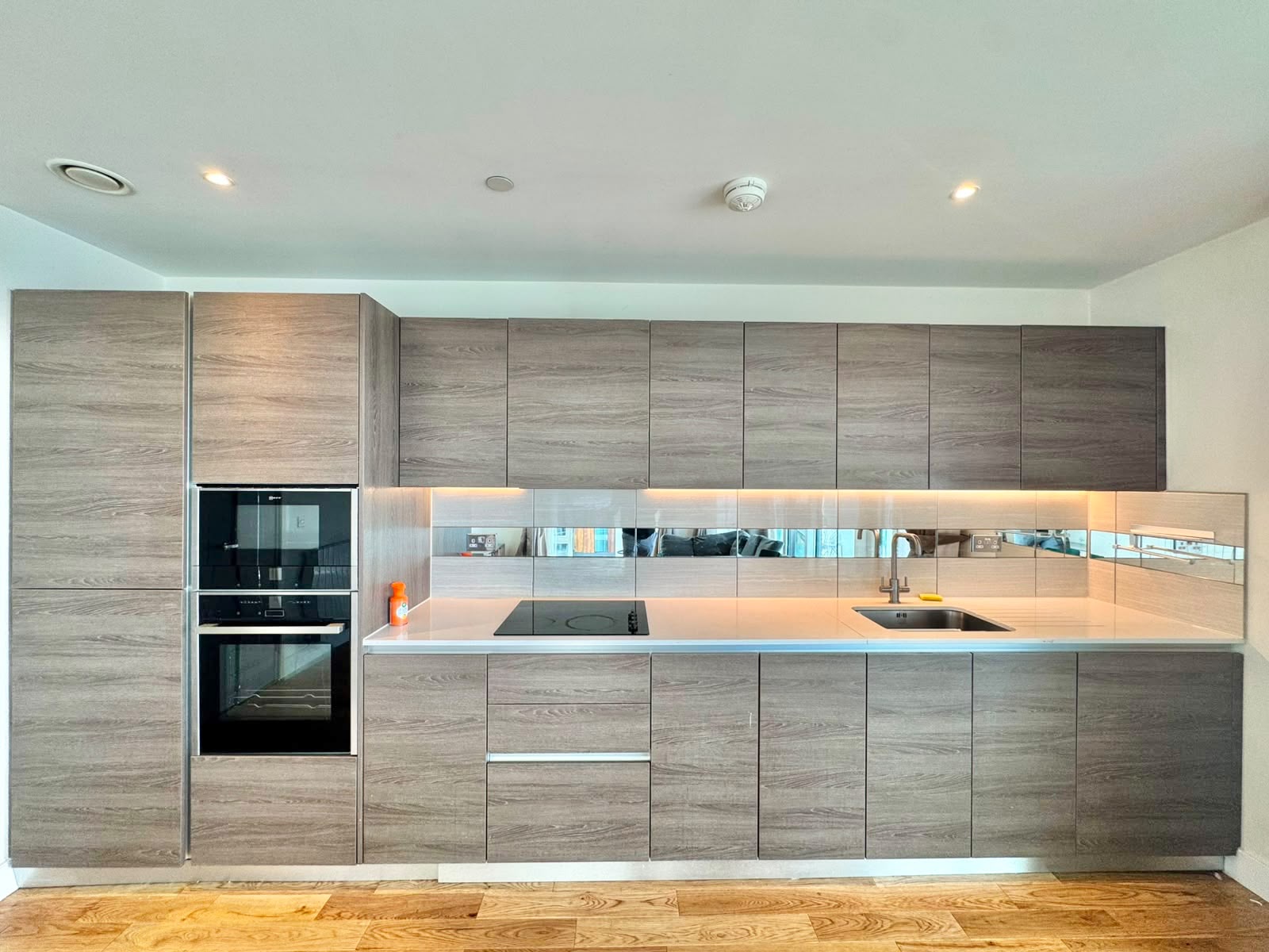 Flat Duke of Wellington Avenue in Greater London
