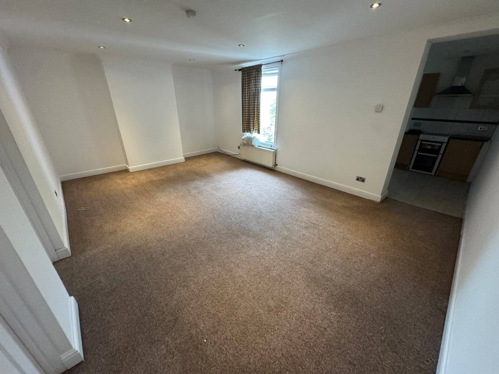 Flat Cromwell Road in Luton