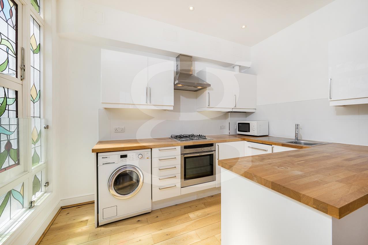 Flat Teignmouth Road in Greater London
