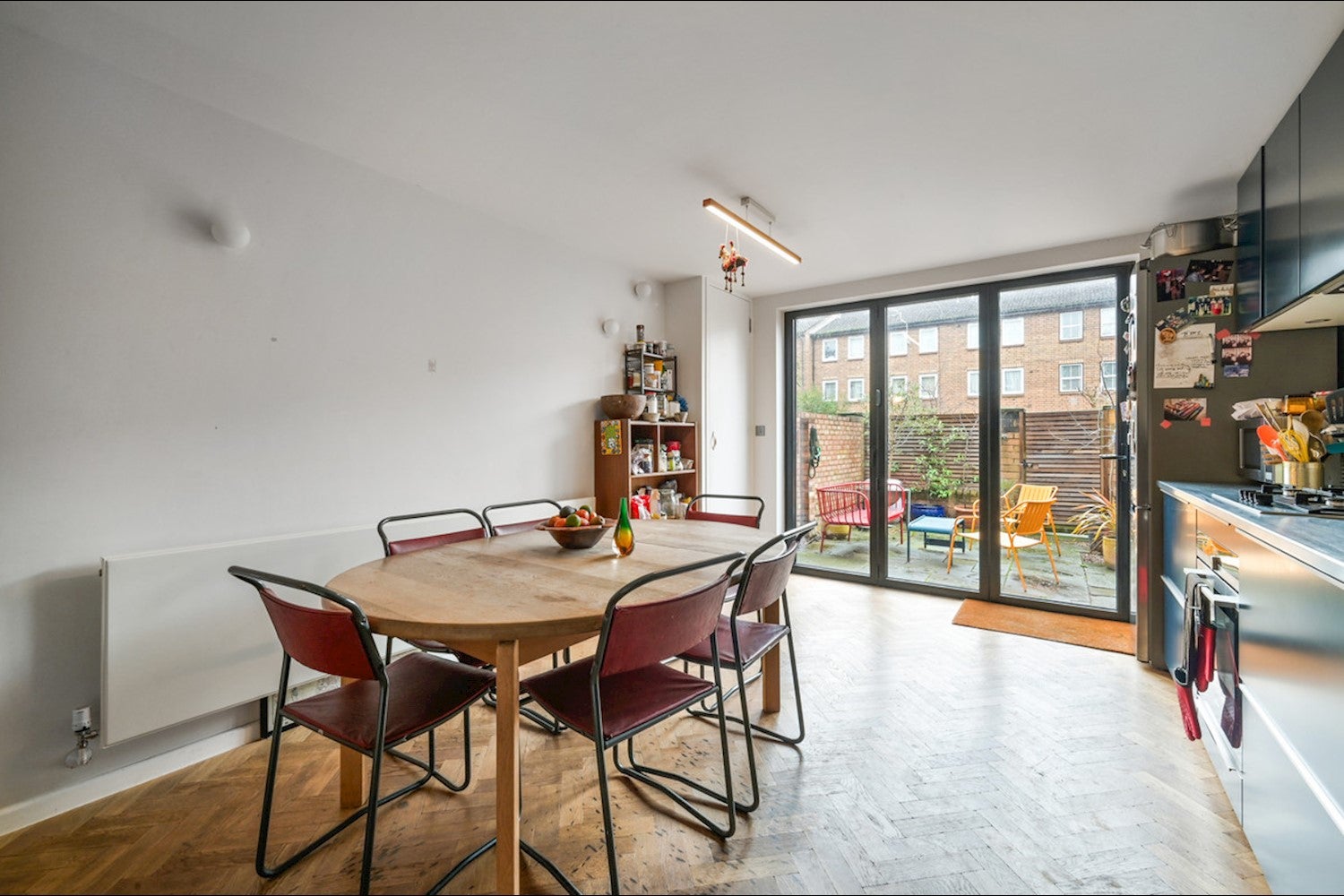 Flat Beeston Close in Greater London