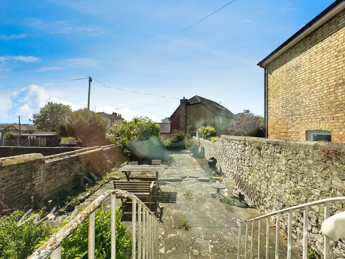 Flat Tonbridge Road in Maidstone