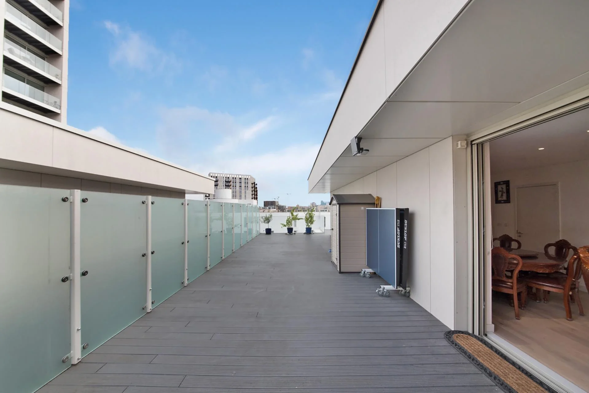 Flat Starboard Way in Greater London