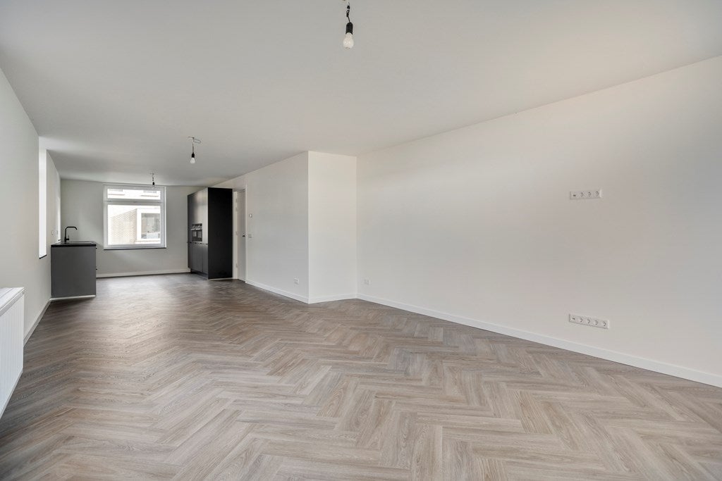 Twee-onder-één-kap te koop: Hulserstraat 53, Geulle