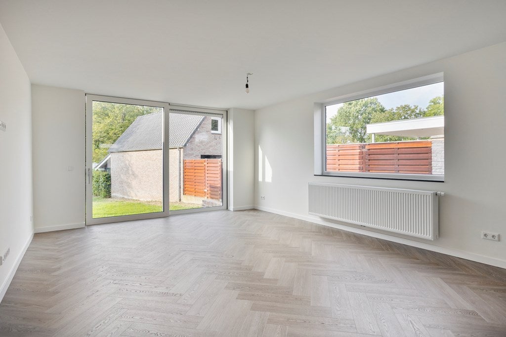 Twee-onder-één-kap te koop: Hulserstraat 53, Geulle