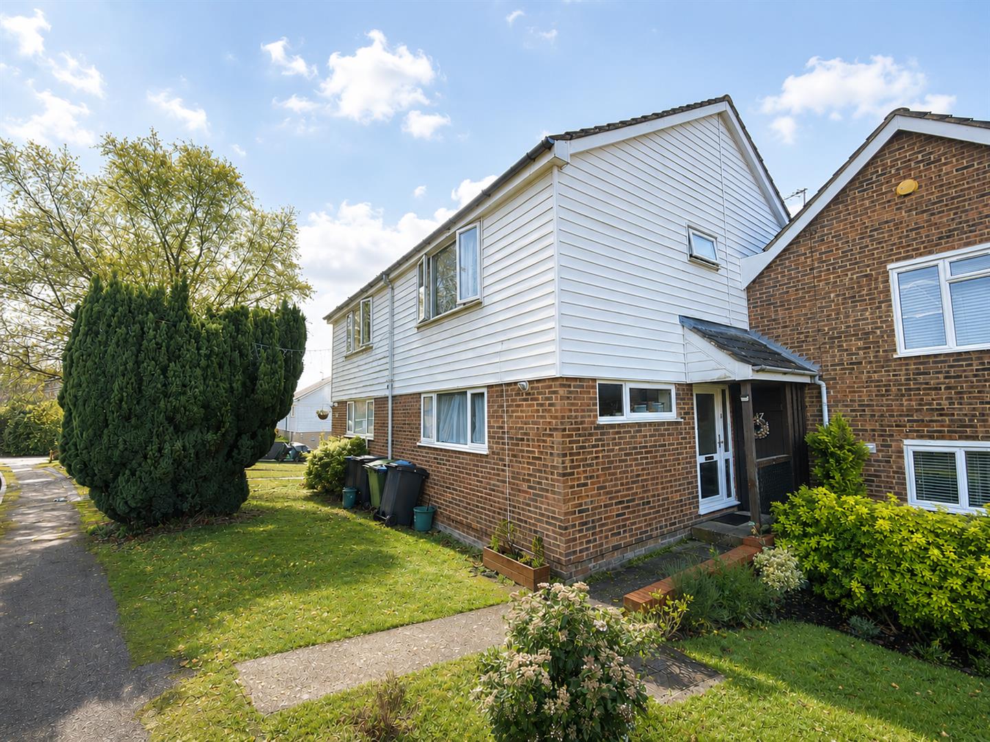 House Long View in Dacorum