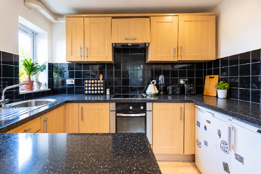 Flat Harrogate Road in Leeds