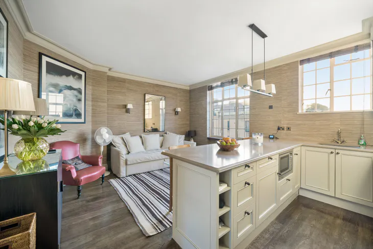 Flat Chelsea Manor Street in Greater London
