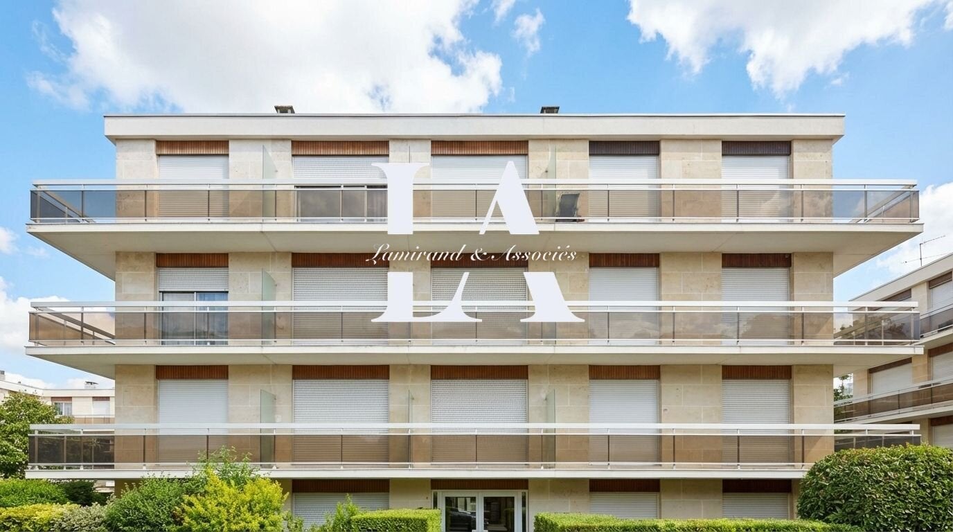Flat Allée Séverine in Les Pavillons-sous-Bois