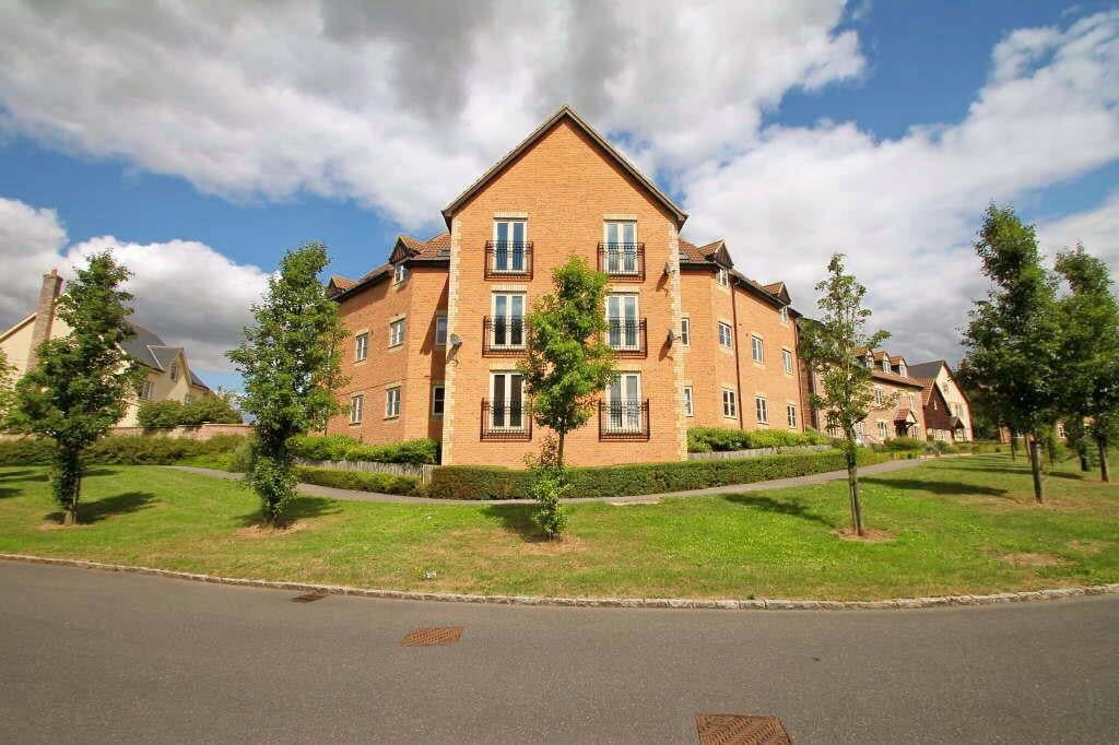 Flat Upminster Close in Milton Keynes