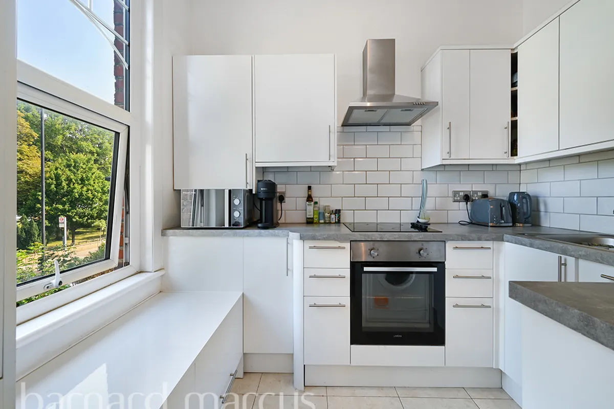 House Clarence Avenue in Greater London