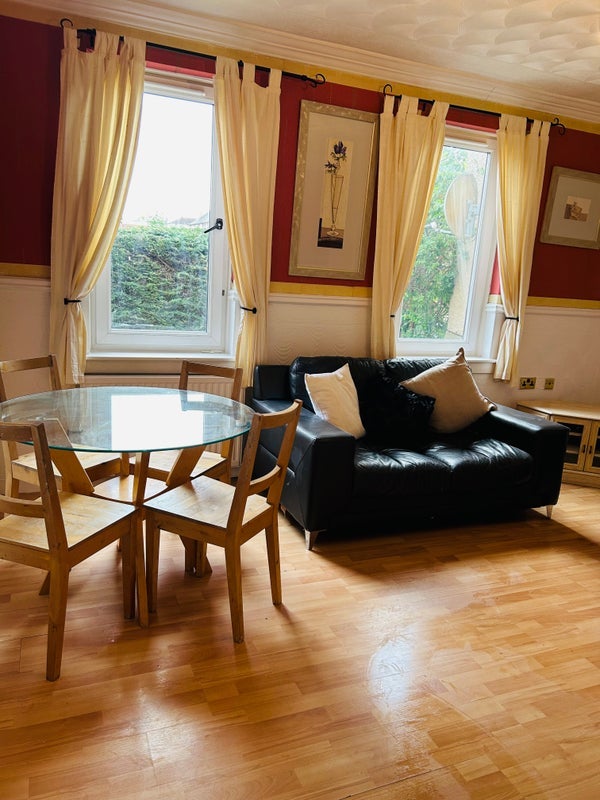 Room Ferry Road Avenue in City of Edinburgh