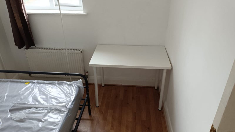Room Gloucester Parade in Greater London
