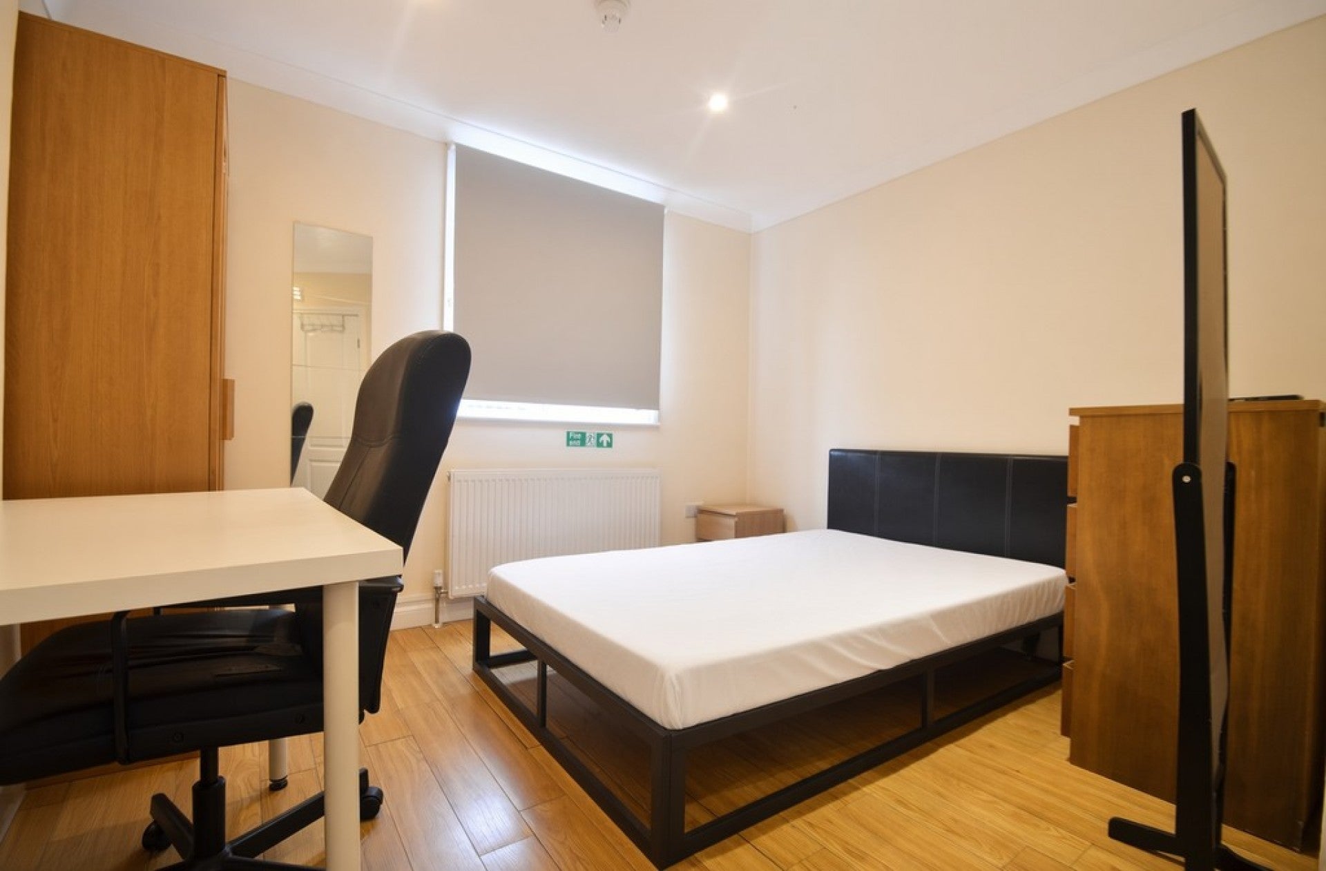 Room South Road in Borough of Runnymede