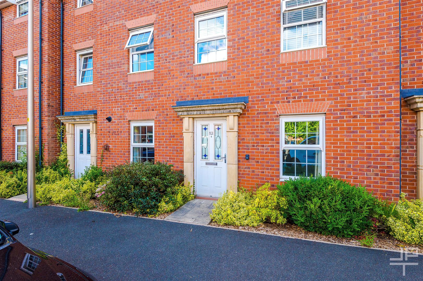 Flat Brentwood Grove in Leigh