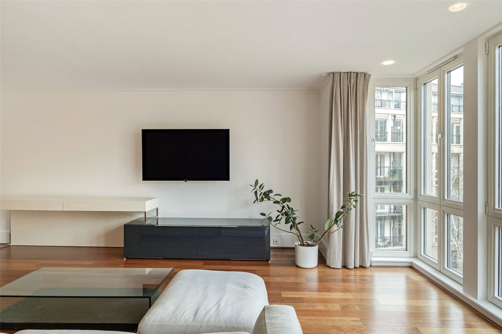 Flat Fulham Road in Greater London