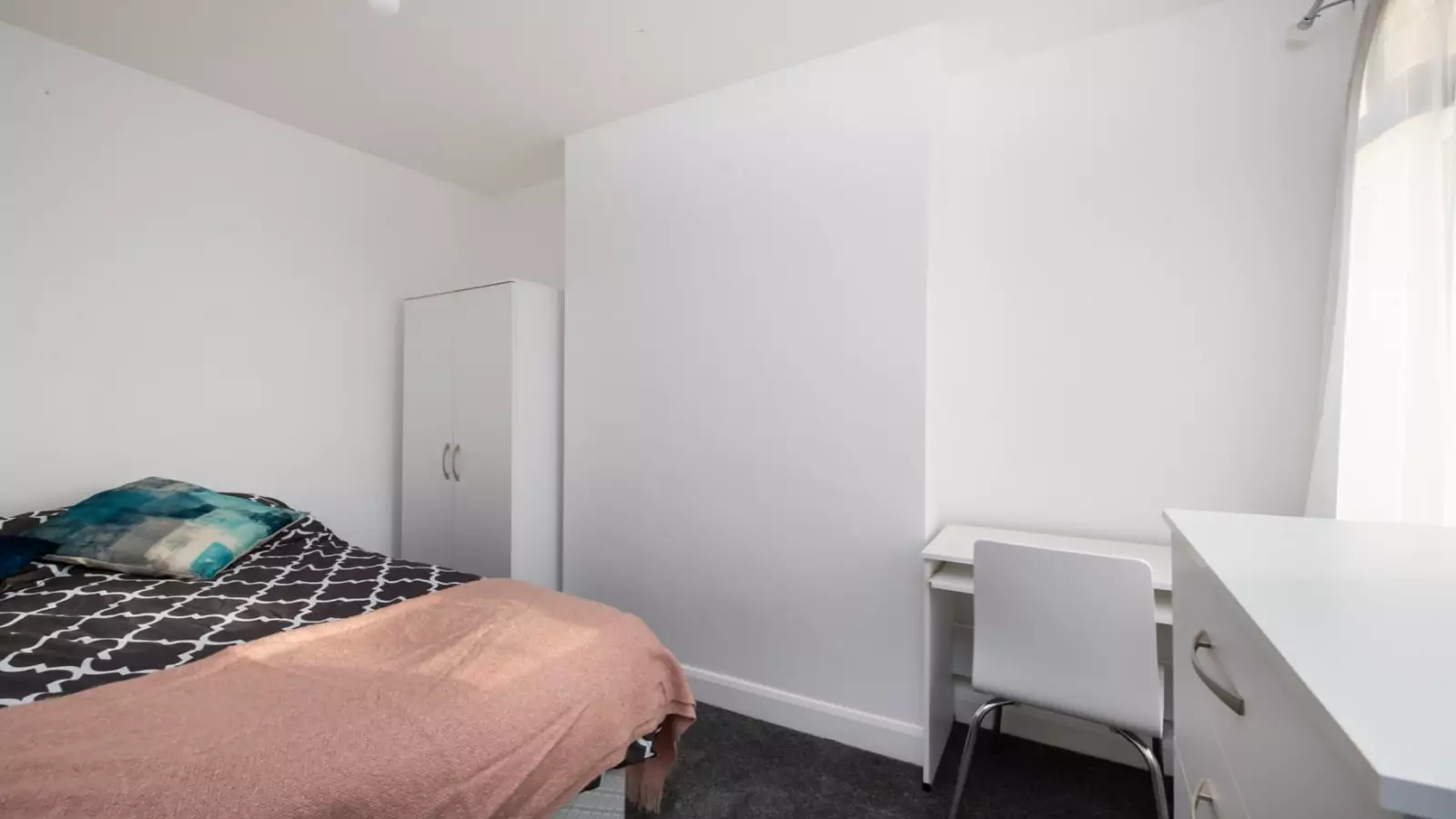 Flat Albert Road in Greater London