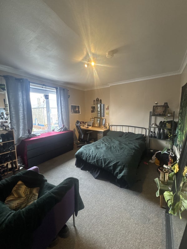 Room Sighthill Road in City of Edinburgh