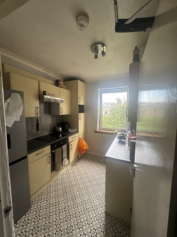 Room Sighthill Road in City of Edinburgh