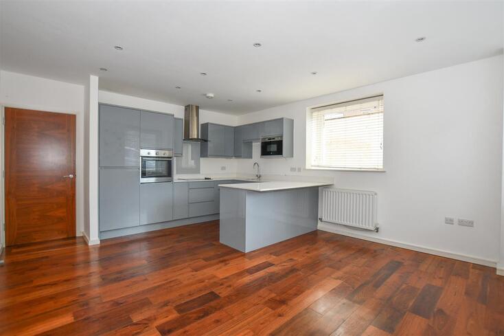 Flat Upper Marlborough Road in St Albans