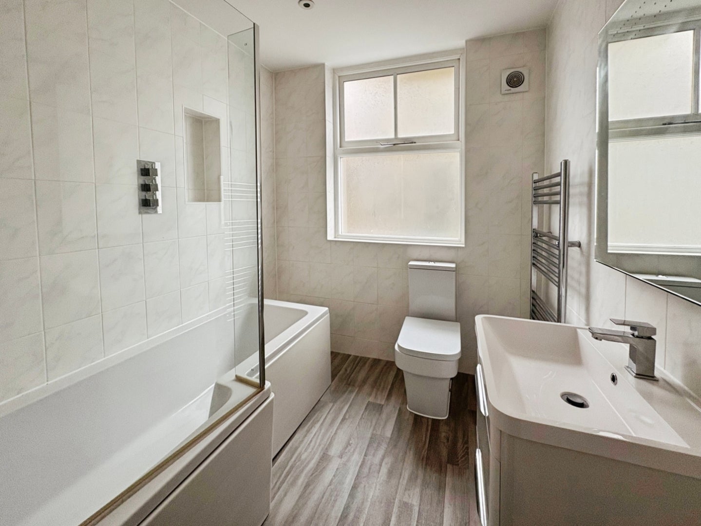 Flat Royal Terrace in Southend-on-Sea