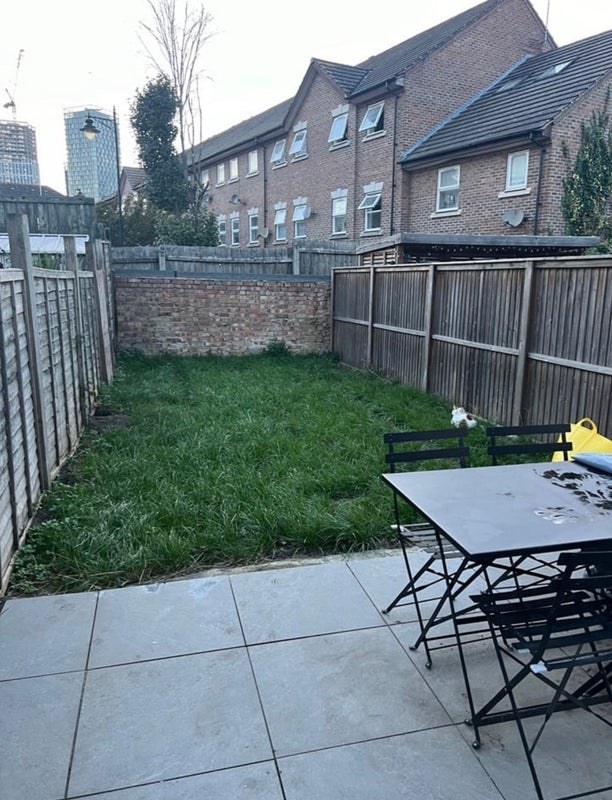 Room Tennyson Road in Greater London