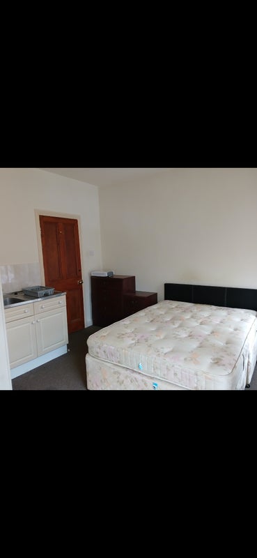 Room Friars' Road in Stafford