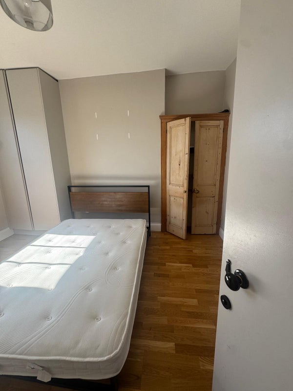 Room Malden Road in Greater London