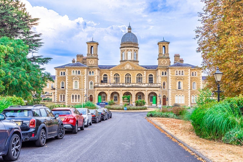 Flat Royal Drive in Greater London
