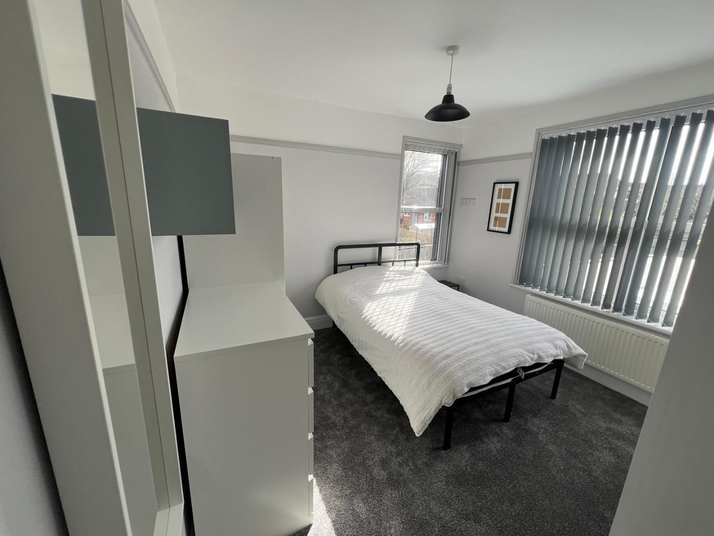 Room Alma Road in Bristol